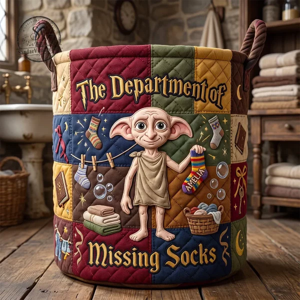 Detailed front view of a quilted Dobby laundry basket with 3D-effect print of the house elf.
